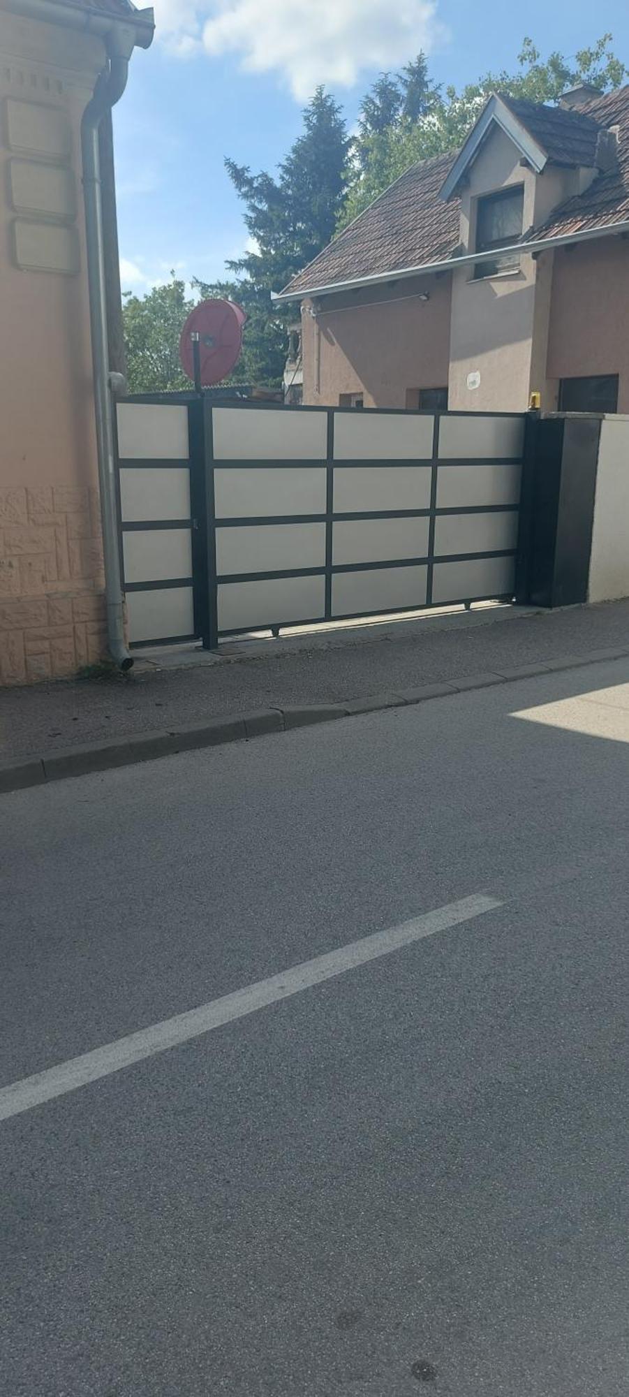 Apartman Espresso Sa Parkingom Sremska Mitrovica Dış mekan fotoğraf